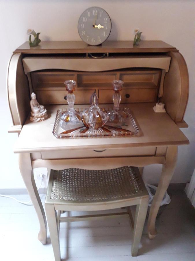 Montembœuf La Maison Des Fleurs מראה חיצוני תמונה